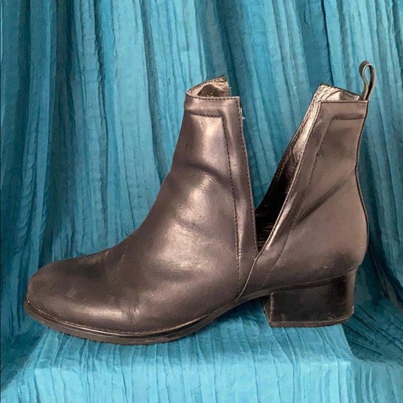 Jeffrey Campbell Oriley Booties Size 9 - Picture 4 of 8